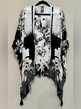 Vince Camuto Floral Topper, O/S